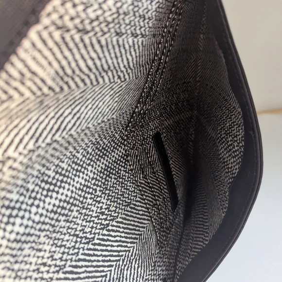 SOLD! REBECCA MINKOFF Leo Black Saffiano Leather Zipper Envelope Clutch Wallet - Picture 5 of 5